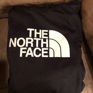 Men’s North Face Sweatshirt With Hood